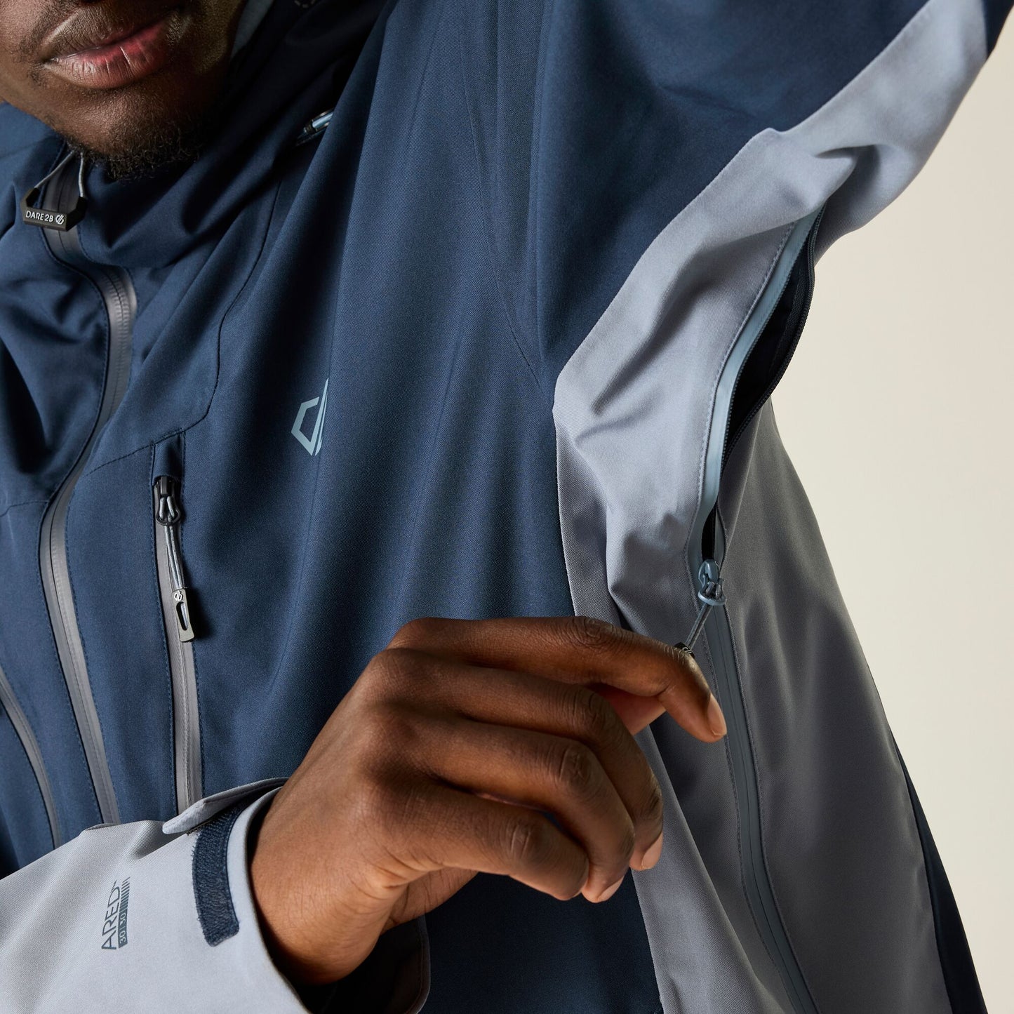 ArisingIVJacket