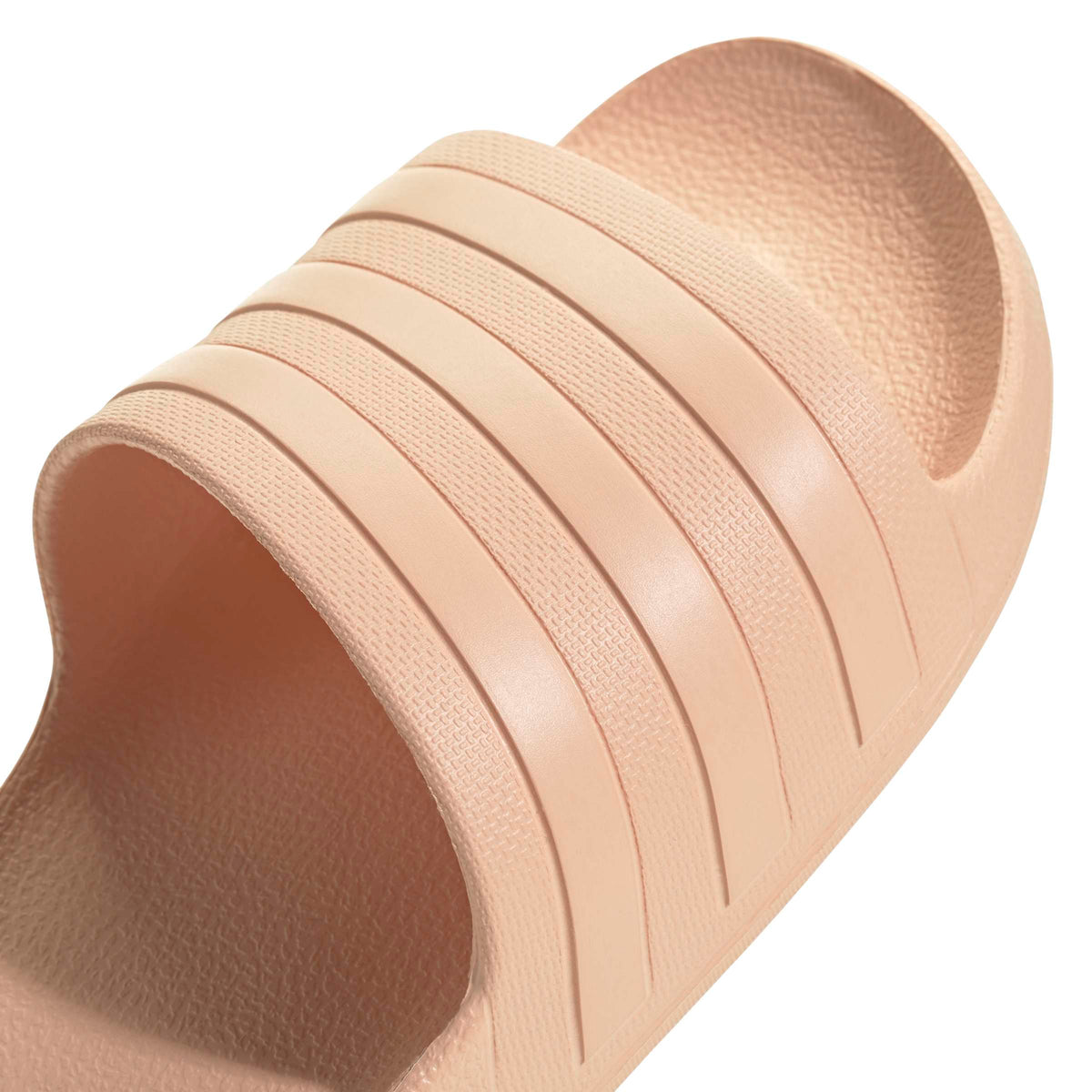 ADILETTE AQUA