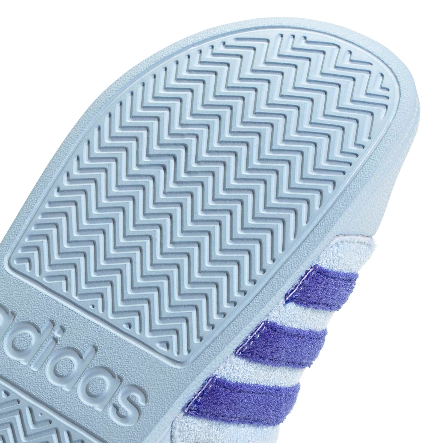 ADILETTE NOSHOWER