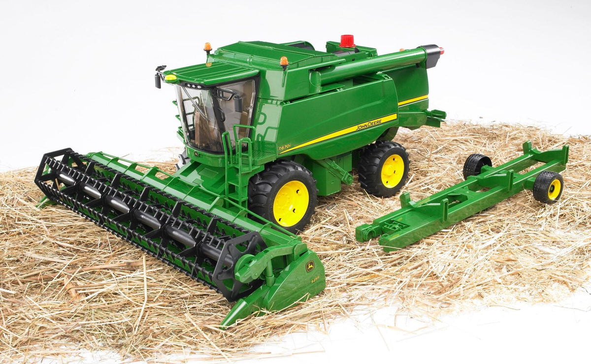 John Deere Mähdrescher T670i