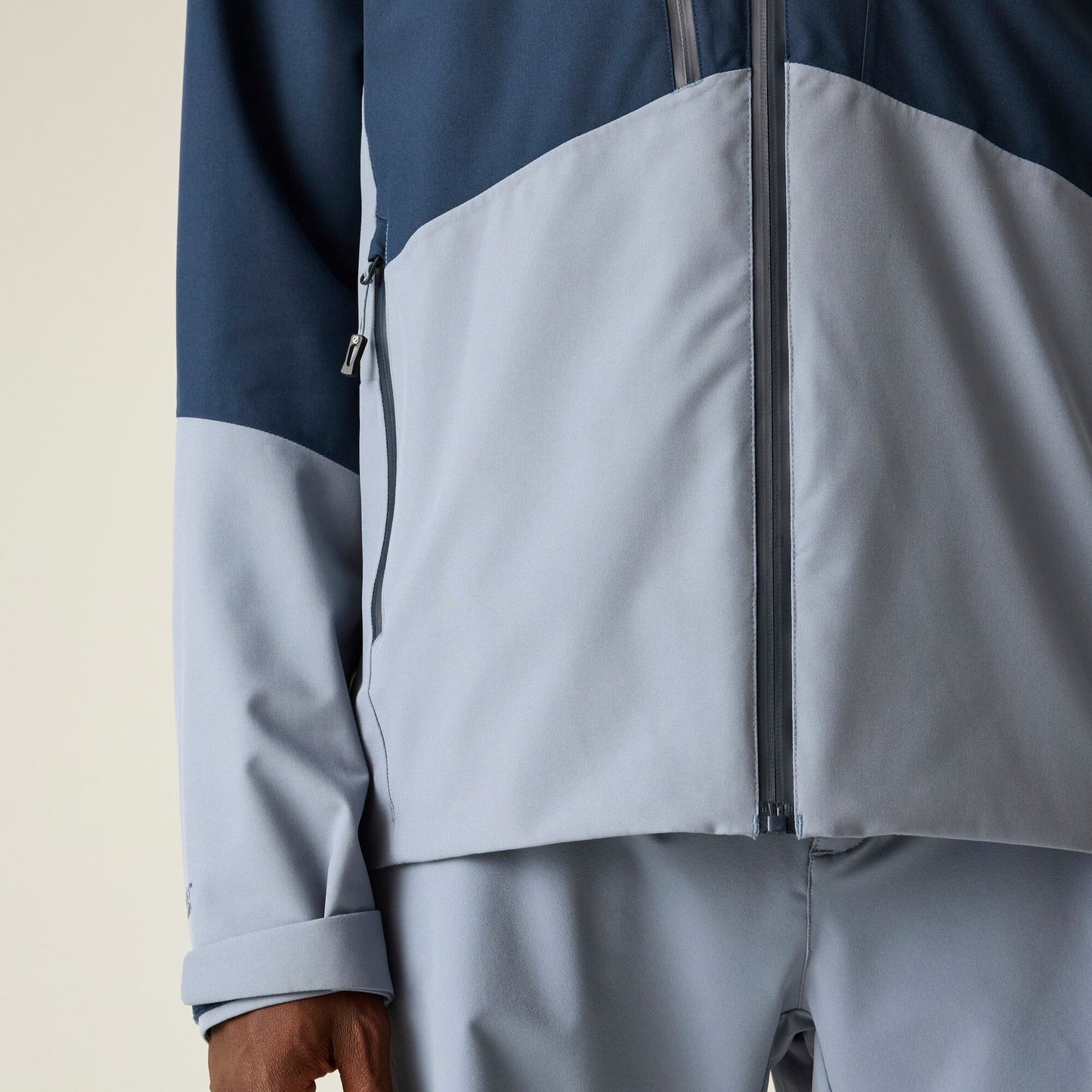ArisingIVJacket
