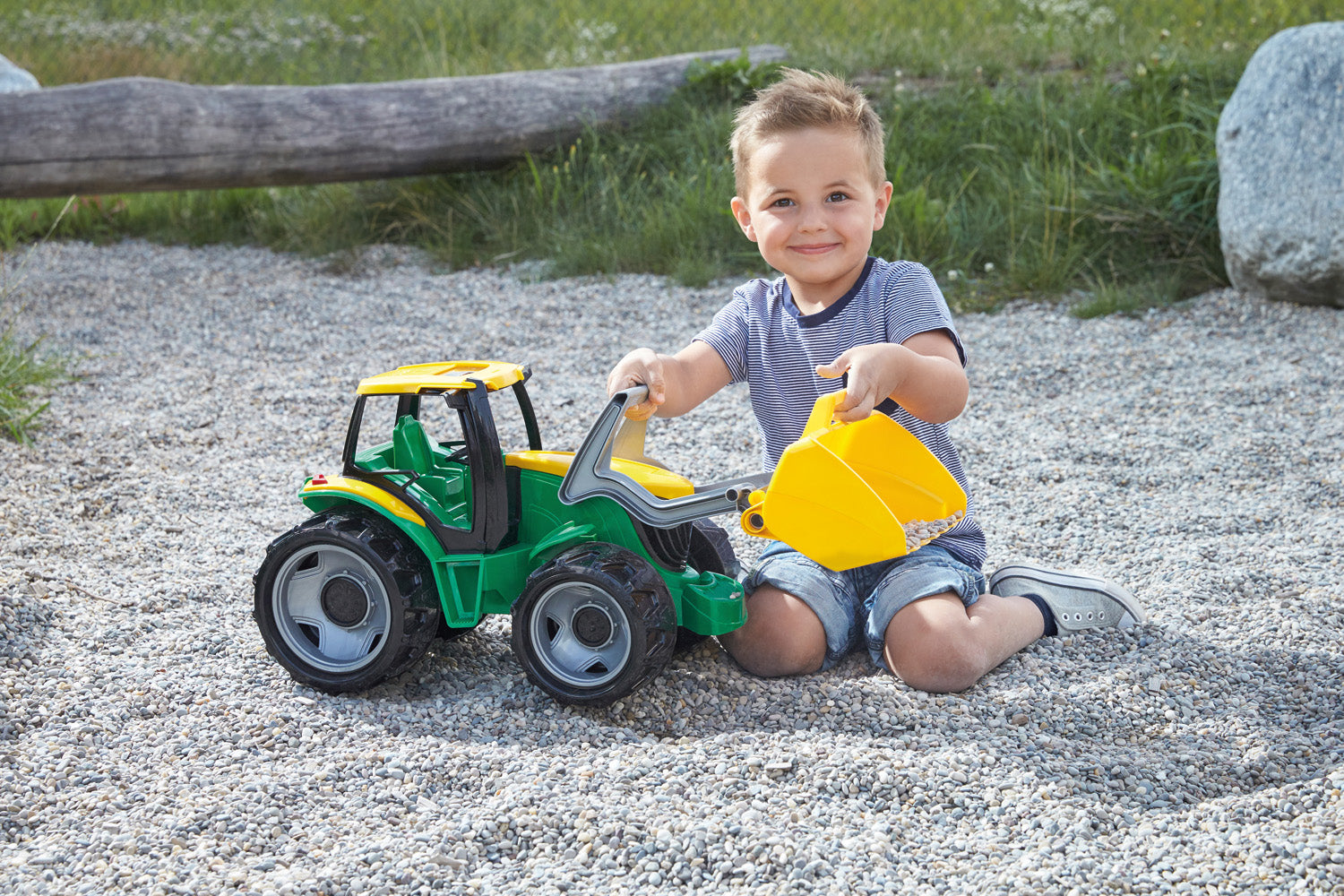 Giga Trucks Traktor mit Lader u. Arm