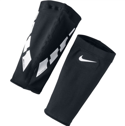 Nike Guard Lock Elite Soccer S