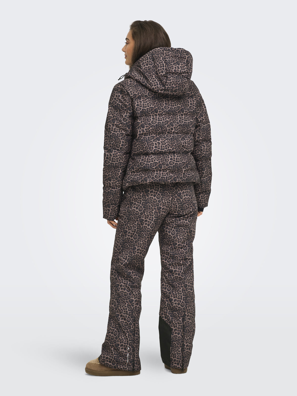 ONPENYA PREMIUM SHORT PUFFER S