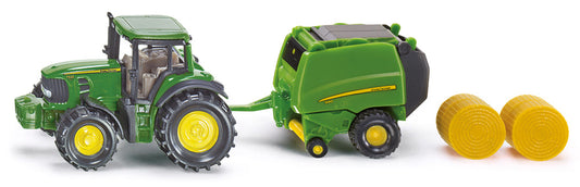 John Deere Traktor mit Ballenpresse