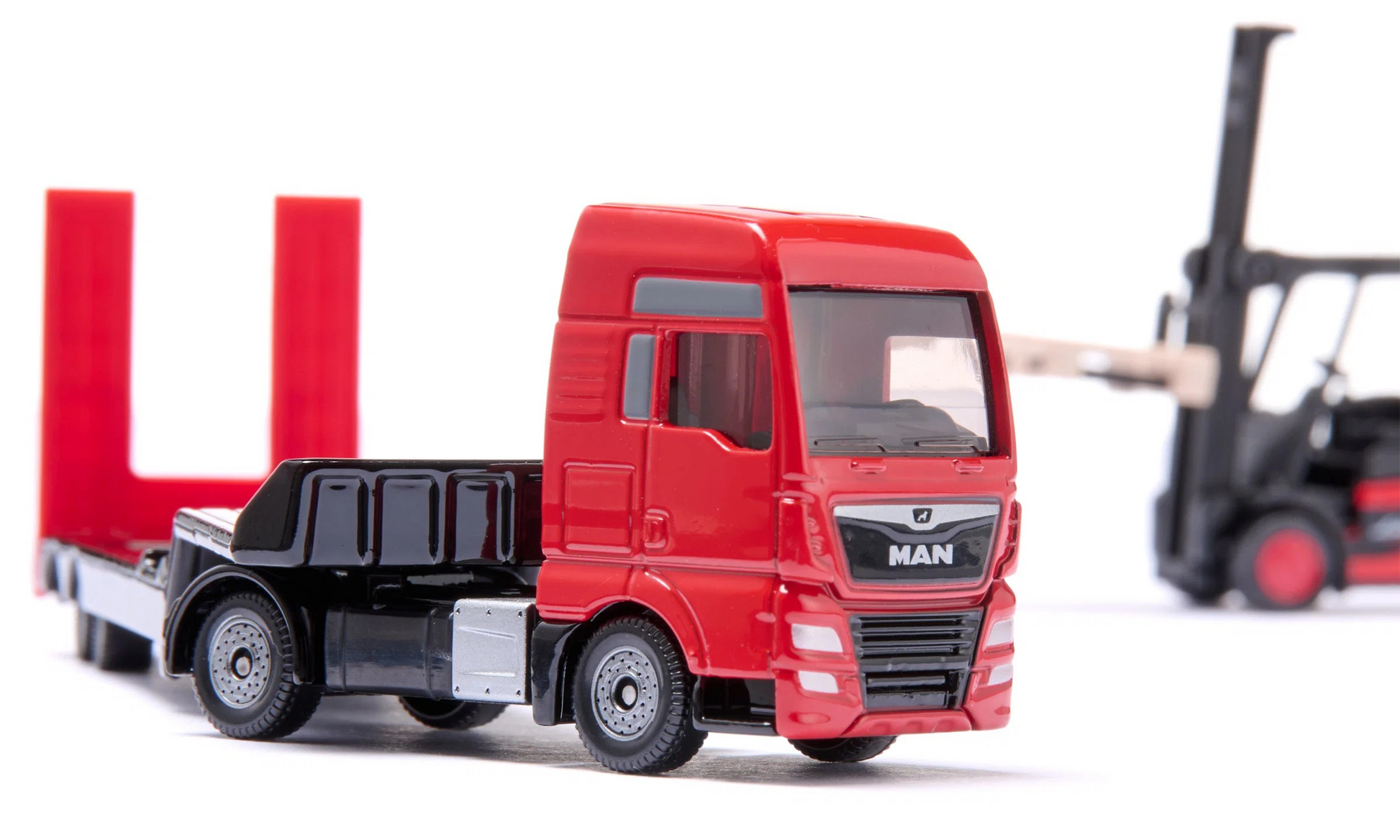 MAN LKW mit Linde Gabelstapler