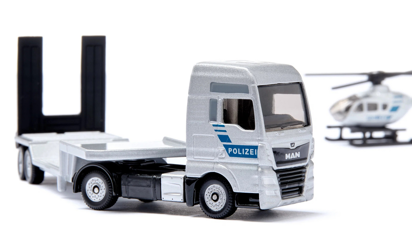 MAN LKW mit Polizei Helikopter
