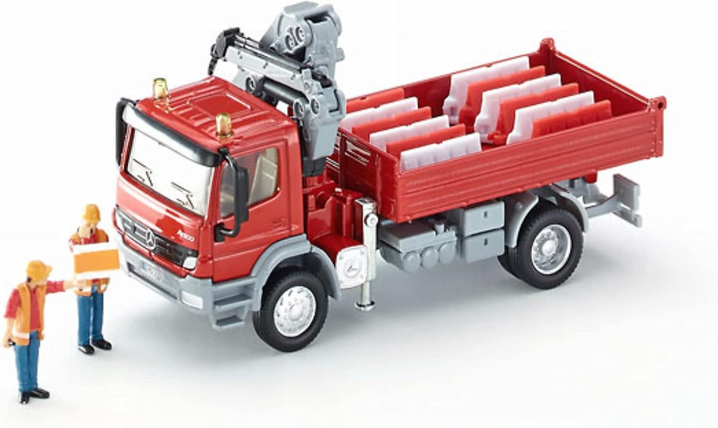 Mercedes Atego mit Kran